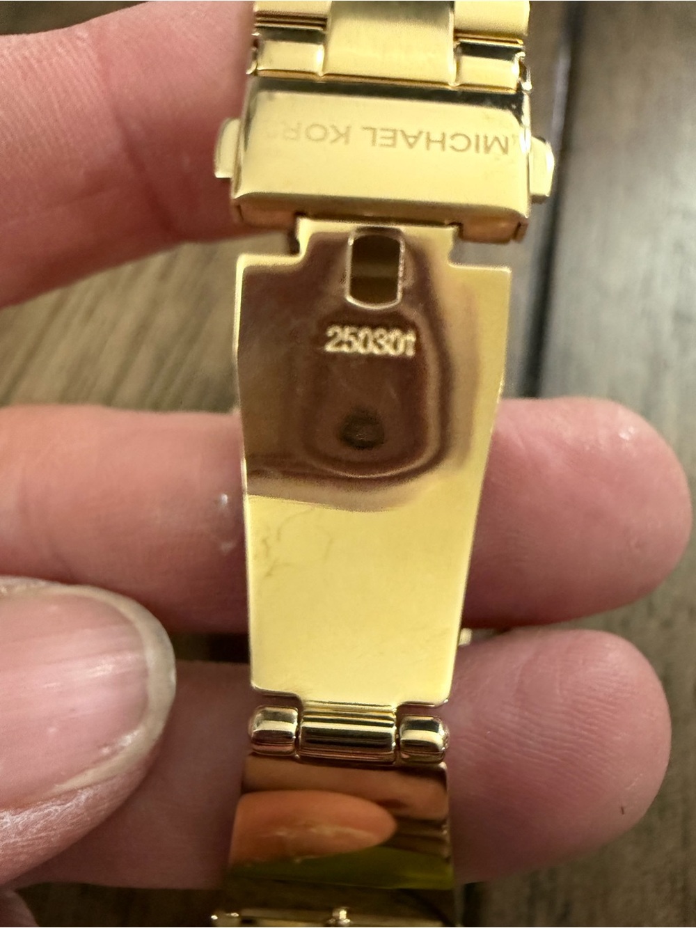 Michael Kors MK3264 Gold Watch with Pink Dial - Picture 10 of 12